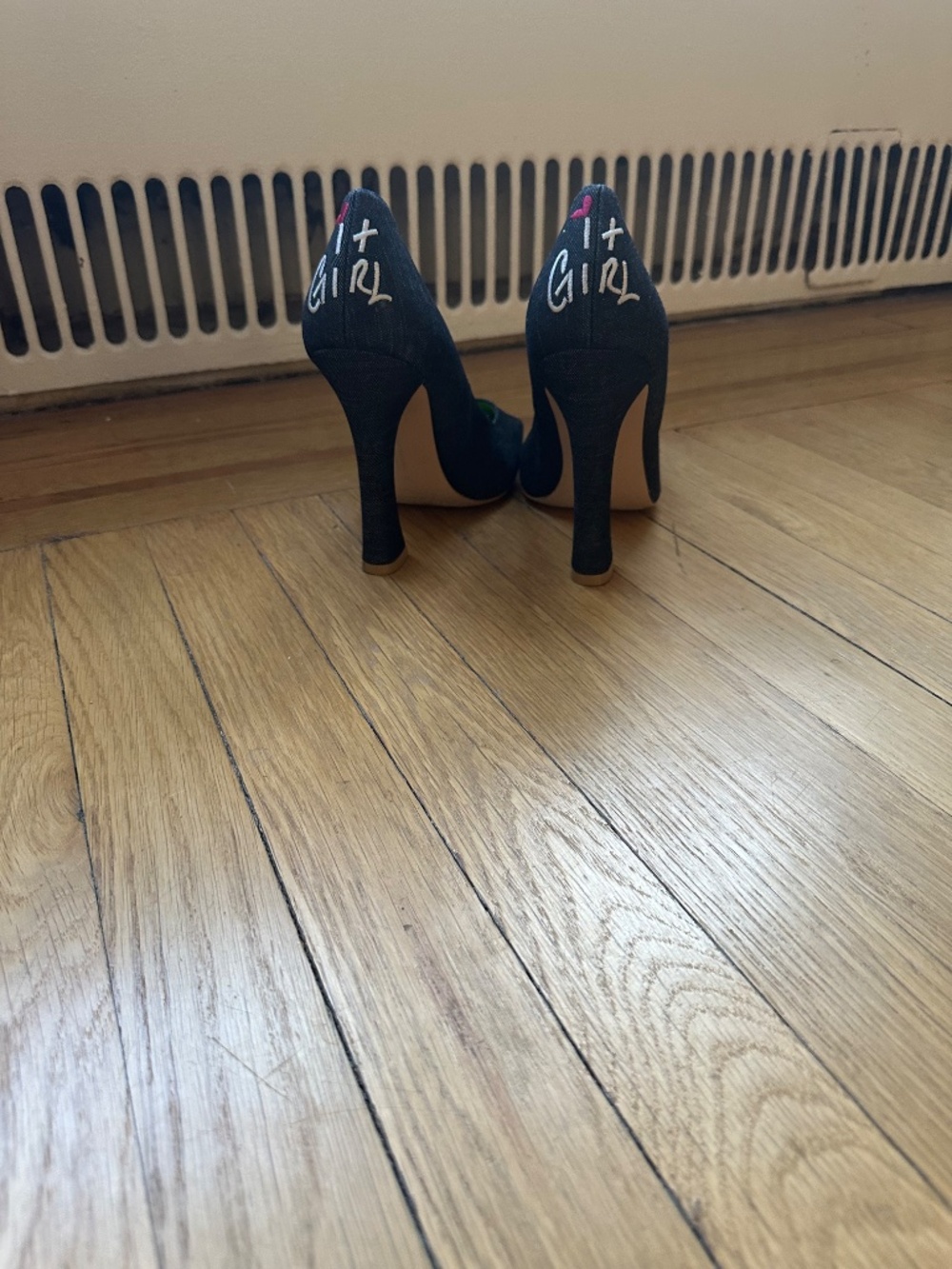 Shoes - Picture 2 of 3